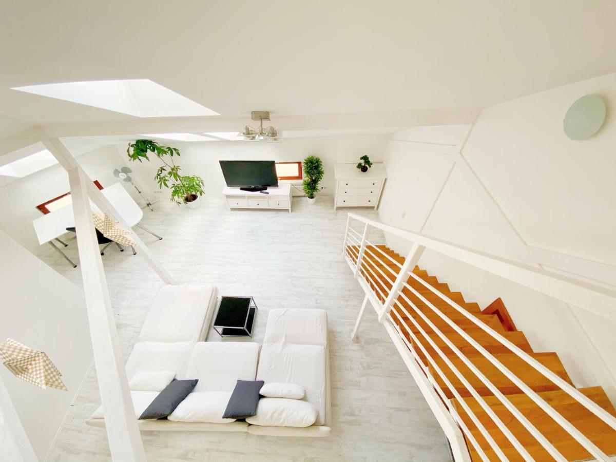 Loft With Rooftop And Free Parking In Garage Budapest Eksteriør bilde