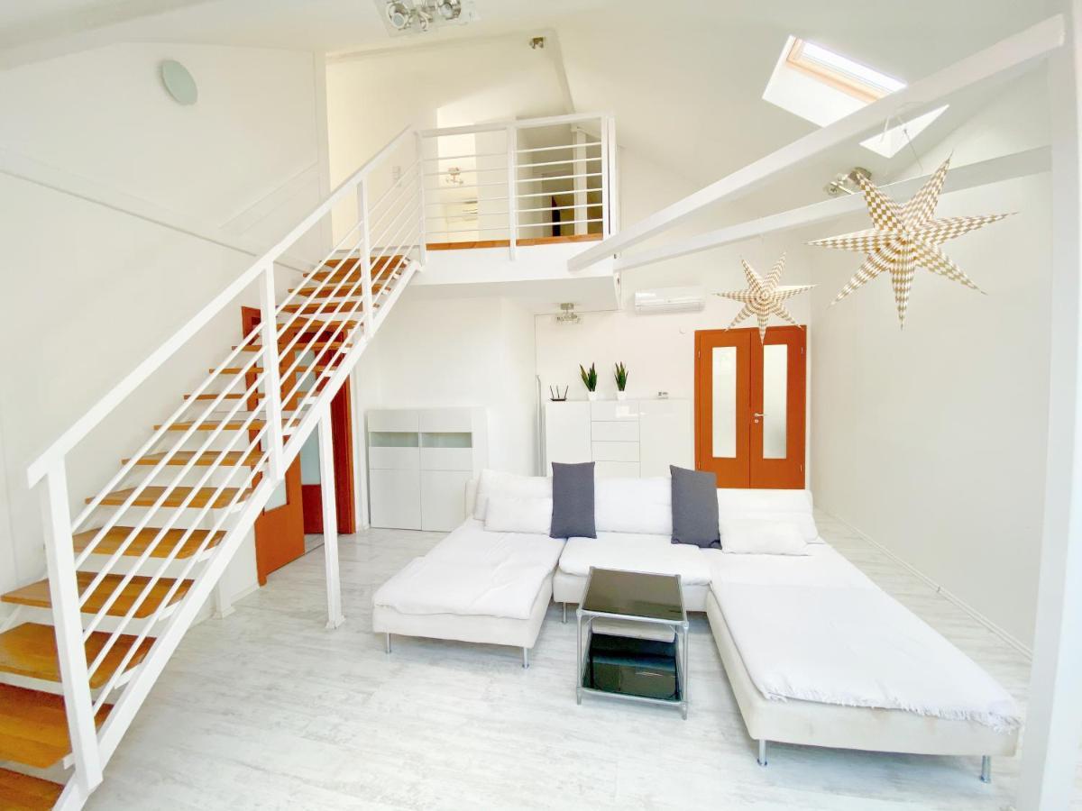 Loft With Rooftop And Free Parking In Garage Budapest Eksteriør bilde