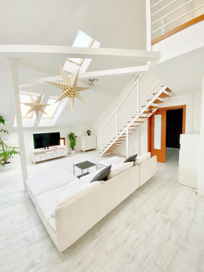 Loft With Rooftop And Free Parking In Garage Budapest Eksteriør bilde