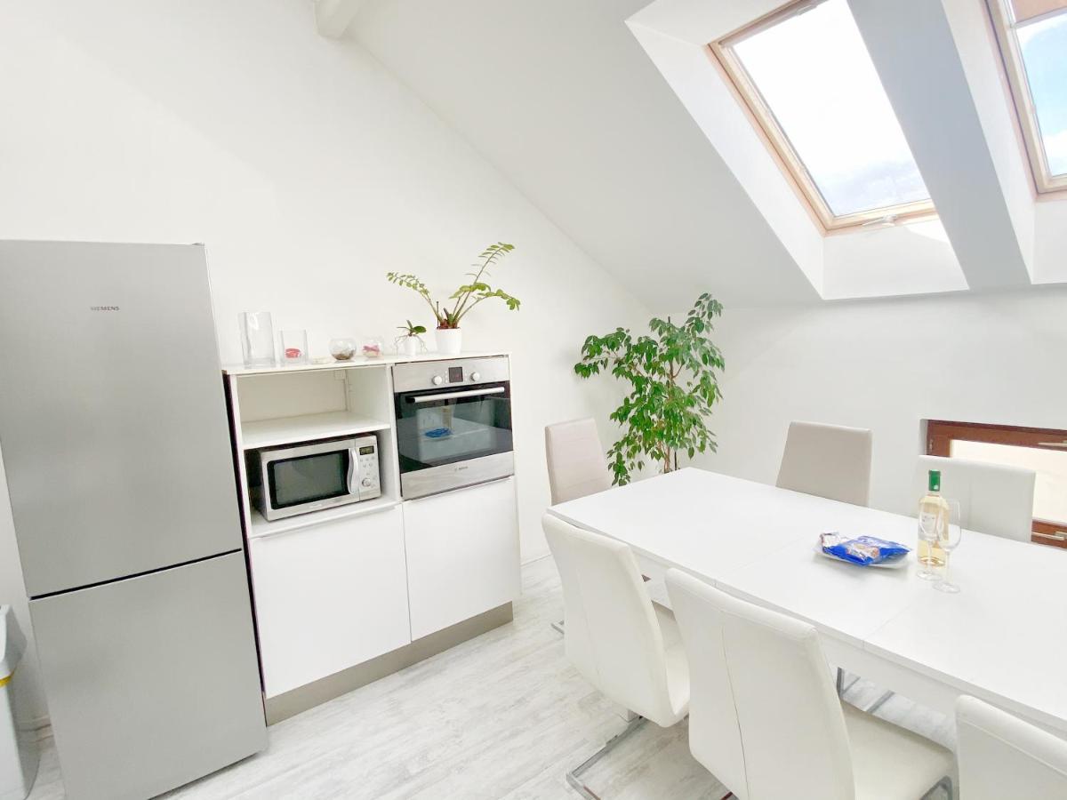 Loft With Rooftop And Free Parking In Garage Budapest Eksteriør bilde
